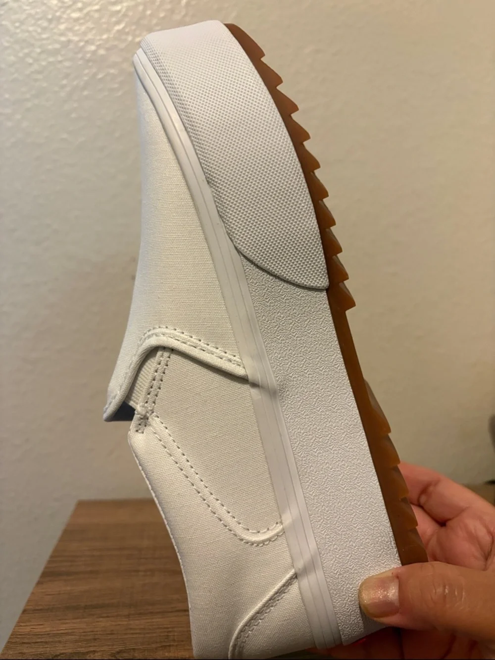 Vans White Platform Slip-On Shoes with Gum Outsole Women’s 8.5 - Picture 6 of 8